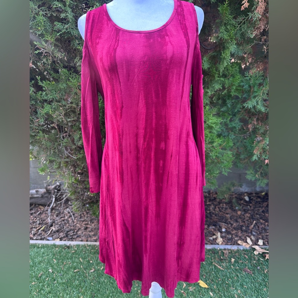 Women’s Frumos Long Sleeve Magenta Cold Shoulder Dress XL